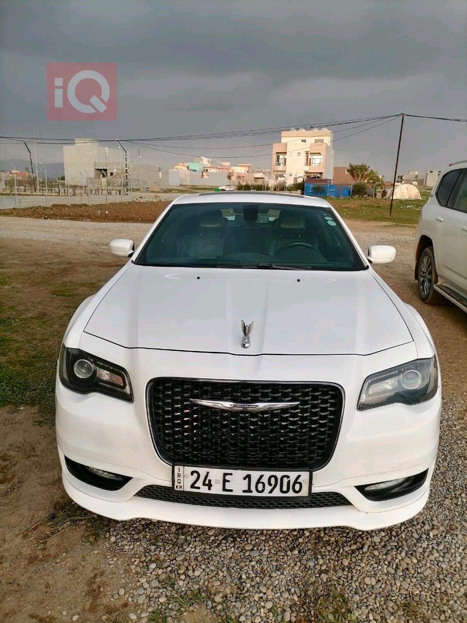 كرايسلر 300